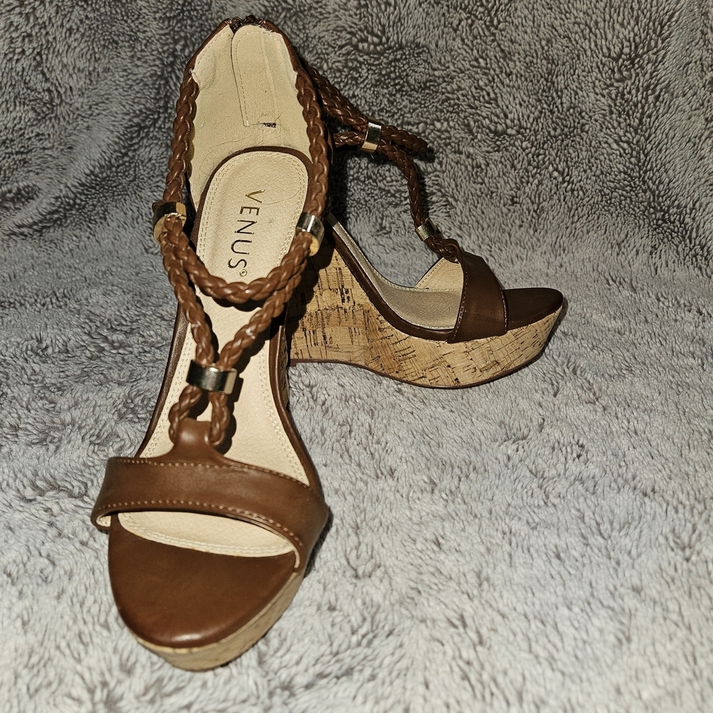 VENUS Braided Strappy Wedge Sandals Brown Faux Leather Gold Zip Women Size 8